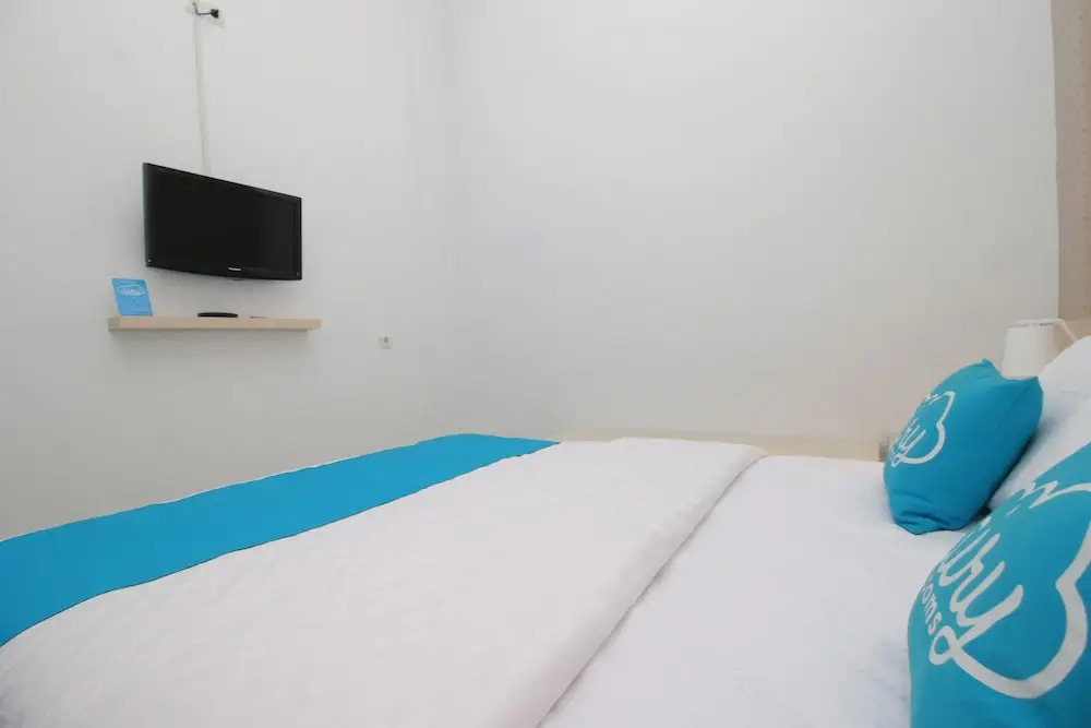 Сурабая: Airy Tegalsari Teuku Umar 21 Surabaya