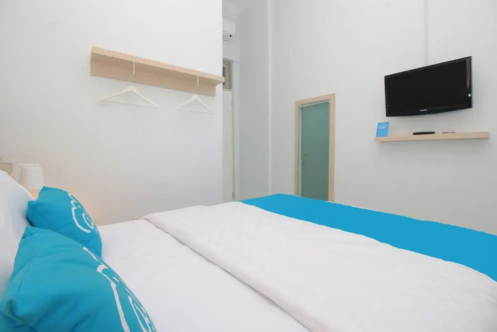 Сурабая: Airy Tegalsari Teuku Umar 21 Surabaya