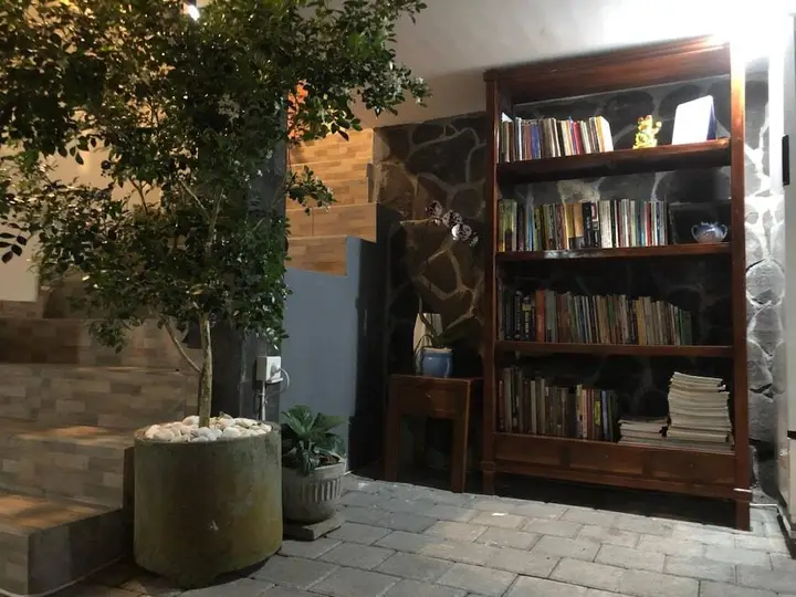 Чангу: DeRose Guest House Canggu Bali