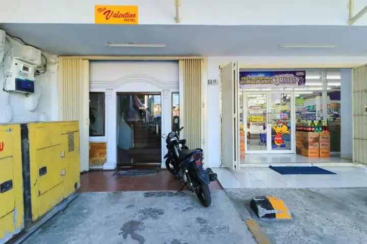 Макассар: New Valentino Hotel Makassar RedPartner