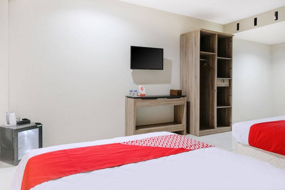Бату: Capital O 893 Grand Pujon View Hotel