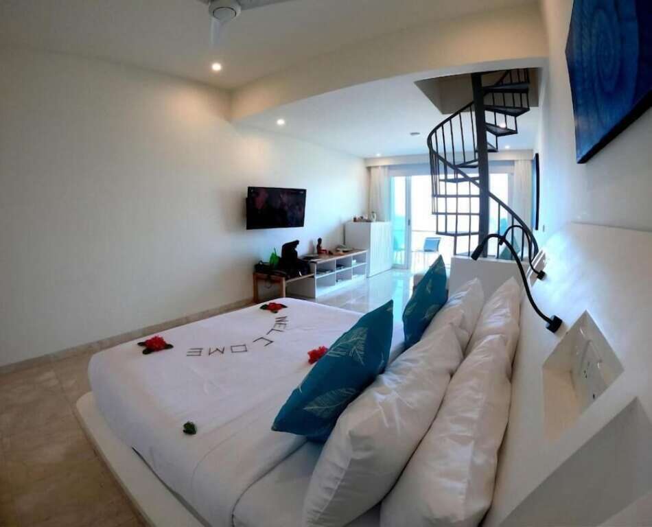 Секотонг Барат: Bukit Pool Suites