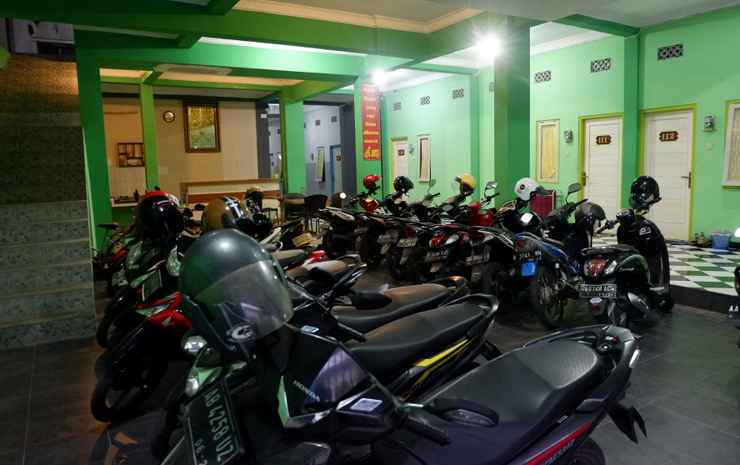 Батуретно: Penginapan Amalia Syariah