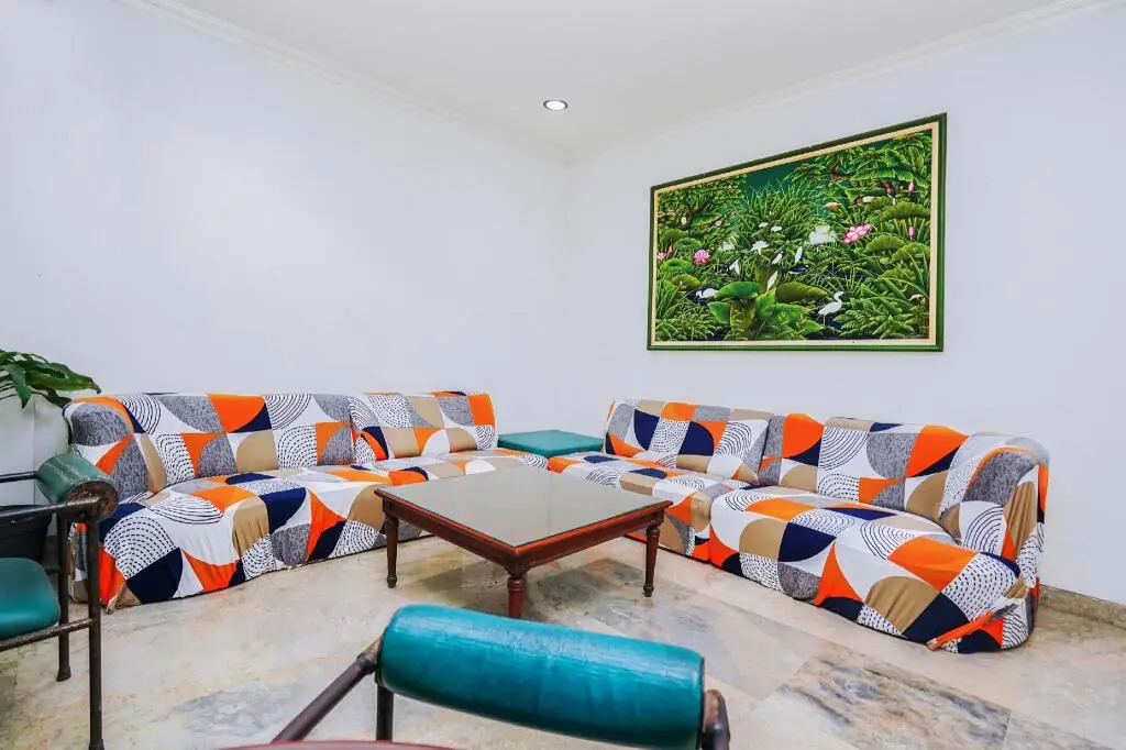 Сурабая: OYO 1225 Hotel Dibino