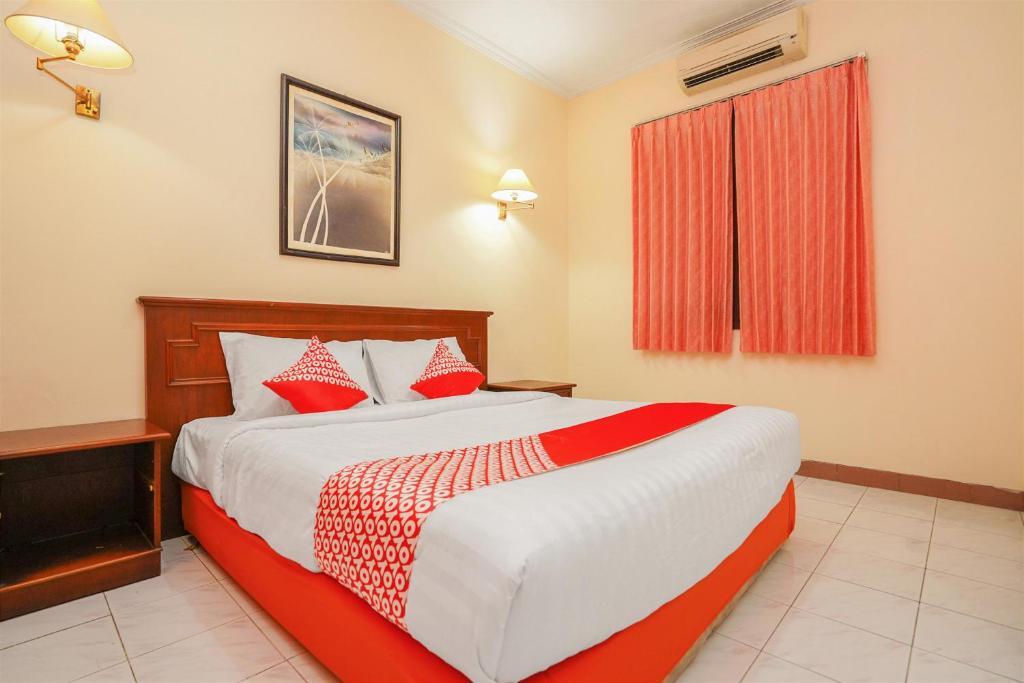 Сурабая: OYO 1225 Hotel Dibino