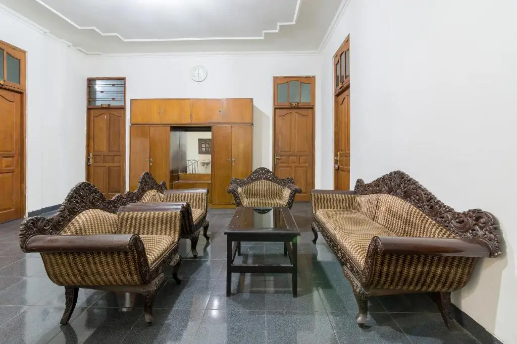 Джокьякарта: RedDoorz near Tugu Yogyakarta