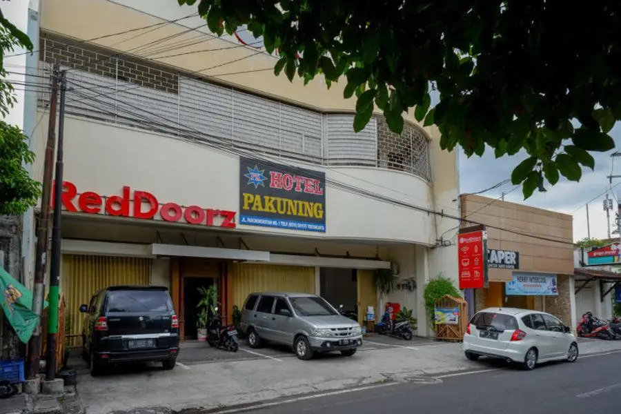 Джокьякарта: RedDoorz near Tugu Yogyakarta