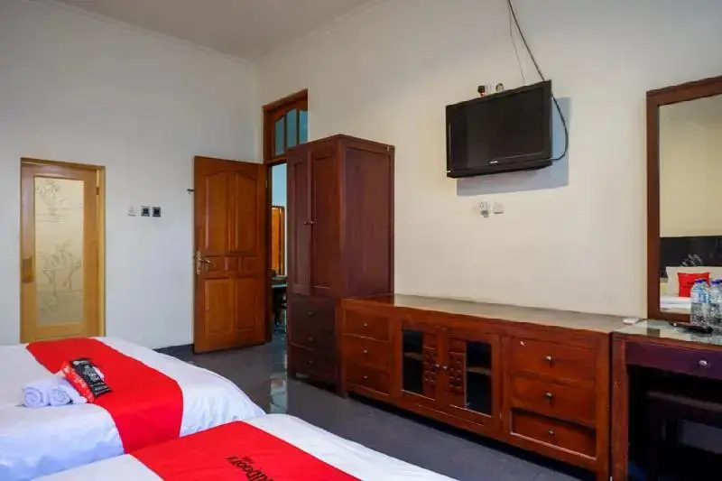Джокьякарта: RedDoorz near Tugu Yogyakarta