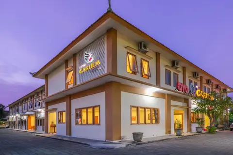 OYO 1117 New Garuda Hotel — фото 1