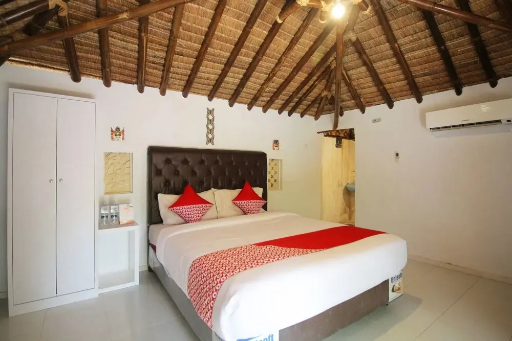 Бандар-Лампунг: OYO 1115 Villa And Resto Kubu Selem Etnik Bali