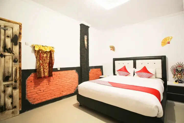 Бандар-Лампунг: OYO 1115 Villa And Resto Kubu Selem Etnik Bali