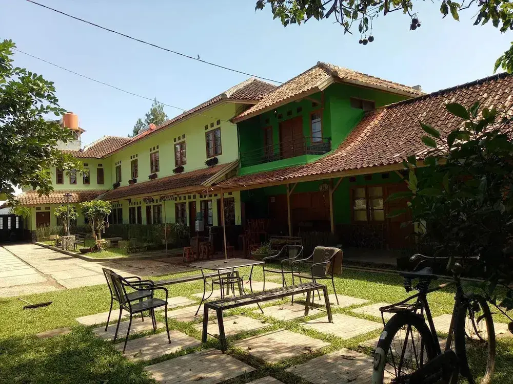 Лембанг: Graha Atmadja Syariah Lembang