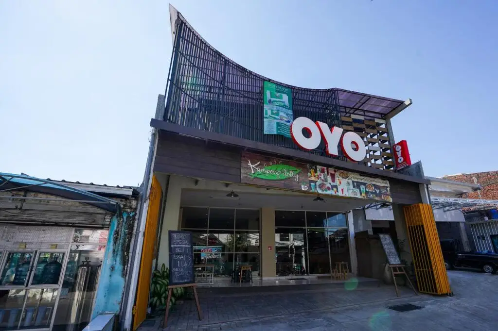 Сурабая: OYO 1169 Kupang Gunung Residence Syariah