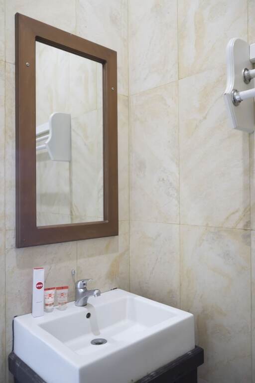 Джамби: OYO 1283 Guest House Loemajan