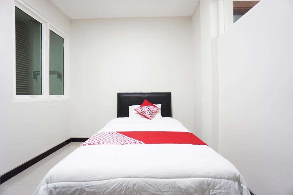 Вори: OYO 1290 Felizcha House