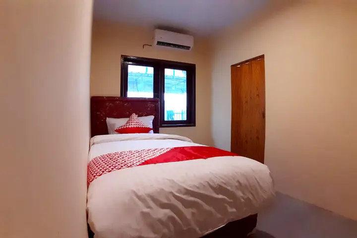 Медан: OYO 1053 Angelyn Home Stay