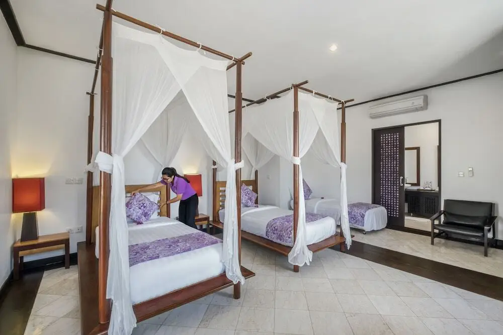 Темеси: Bougain Villa