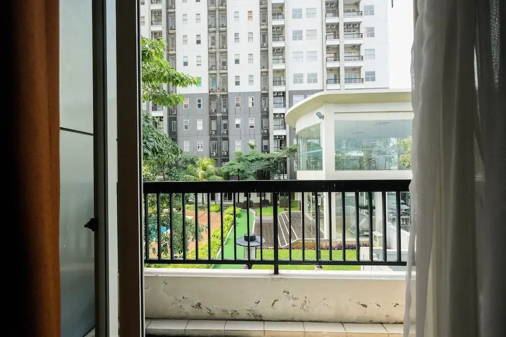 Тангеранг: 2BR Apartment at Silkwood Residence near Gading Serpong