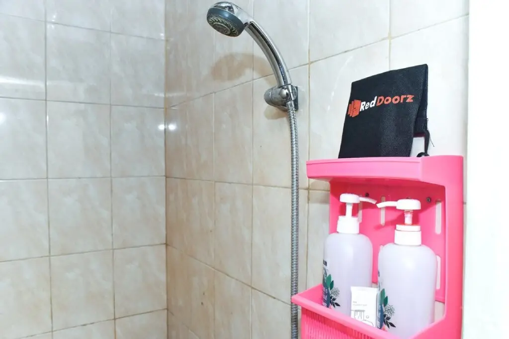 Макассар: RedDoorz Syariah near Pantai Losari 3