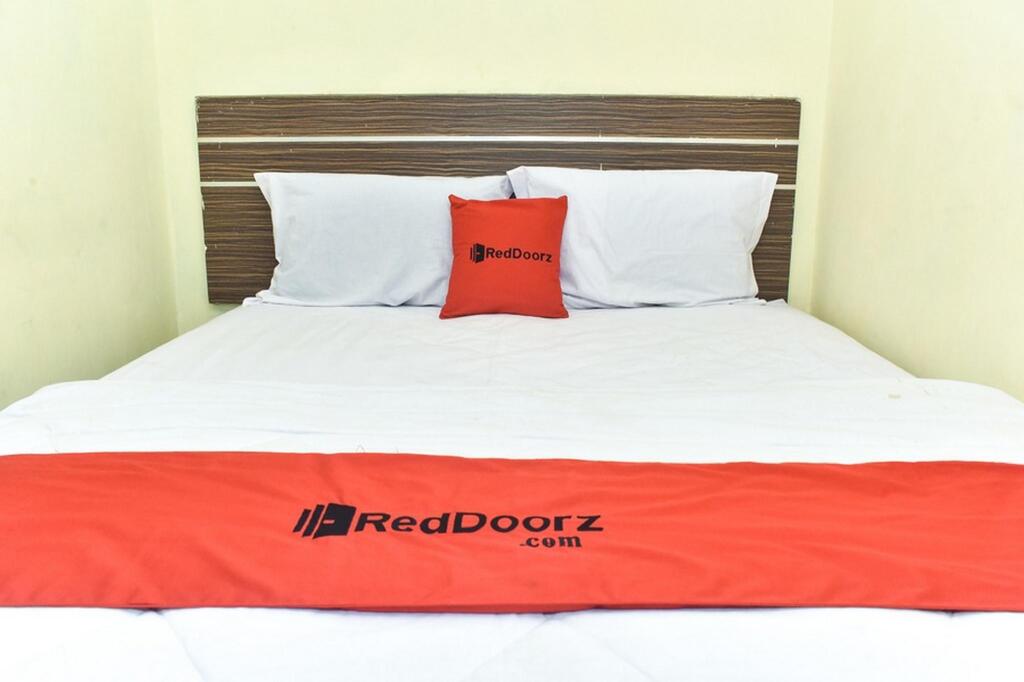 Макассар: RedDoorz Syariah near Pantai Losari 3