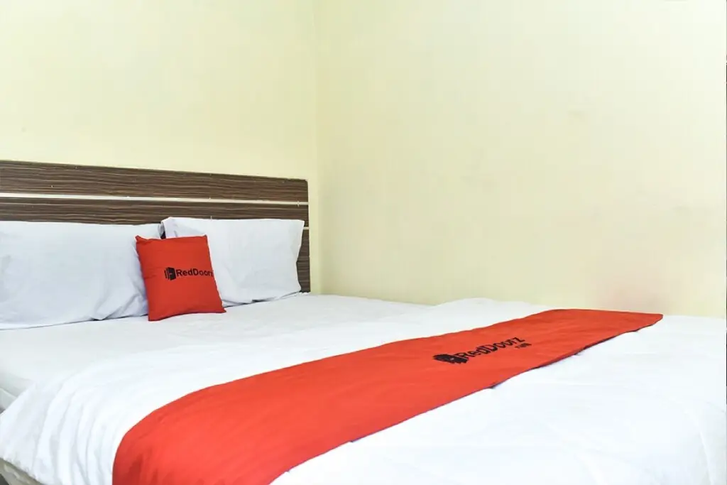 Макассар: RedDoorz Syariah near Pantai Losari 3