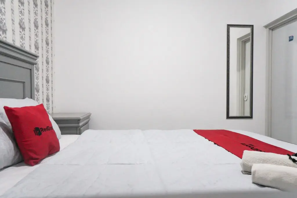 Маланг: RedDoorz Plus @ Tlogomas