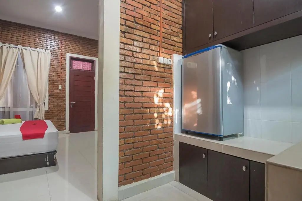Медан: RedDoorz Plus near Cambridge City Square 2