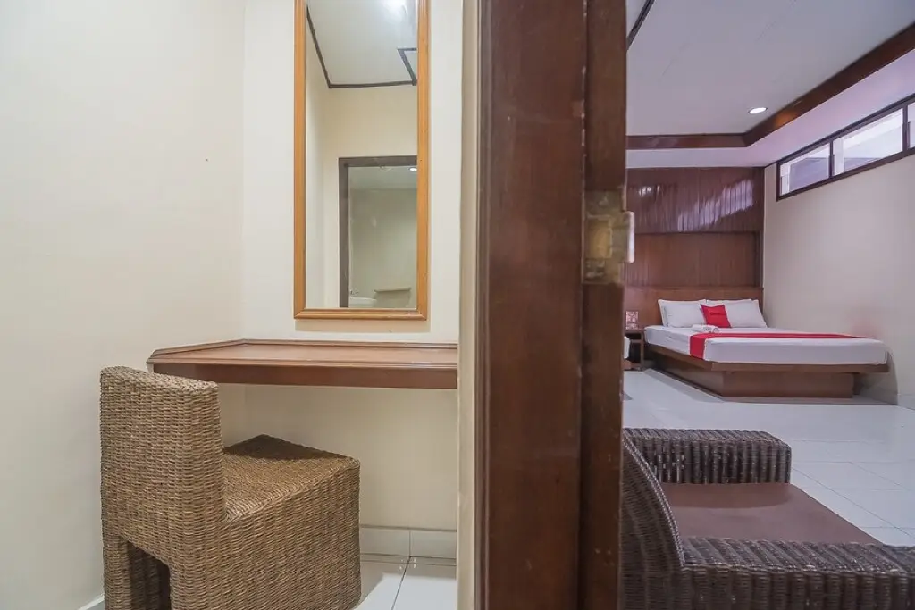 Бандунг: RedDoorz plus near Museum Geologi Bandung