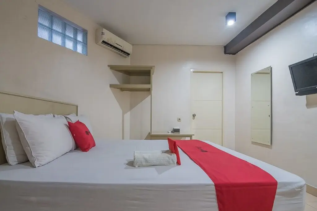 Бандунг: RedDoorz plus near Museum Geologi Bandung