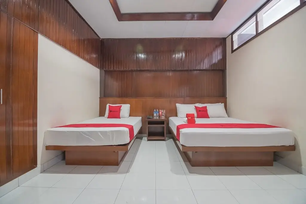 Бандунг: RedDoorz plus near Museum Geologi Bandung