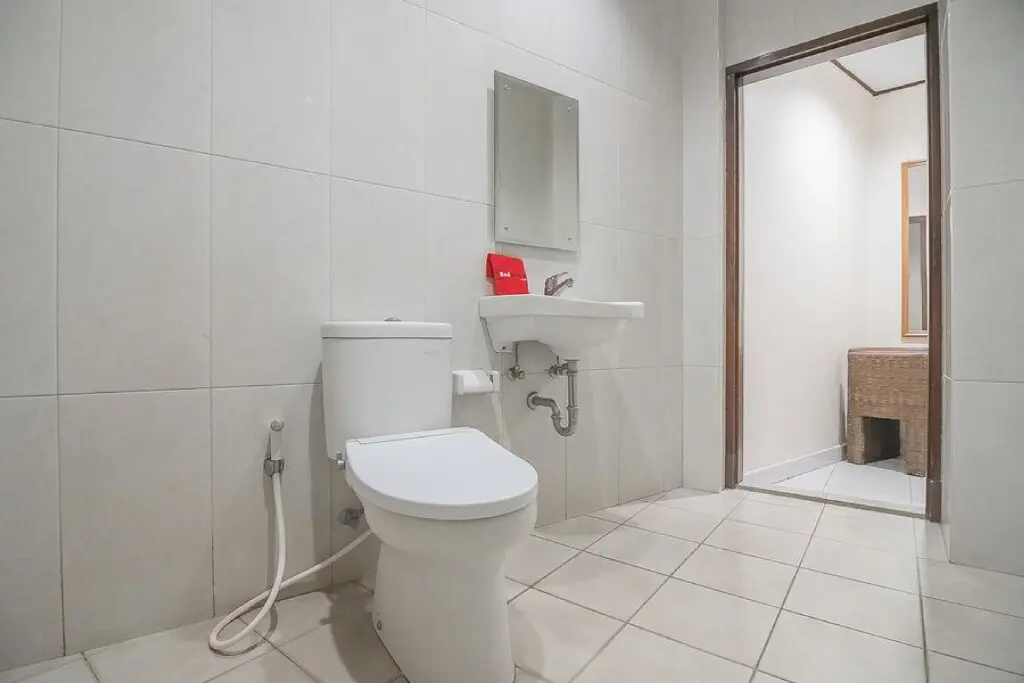 Бандунг: RedDoorz plus near Museum Geologi Bandung