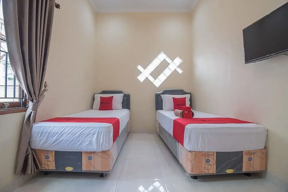 Джокьякарта: Reddoorz Near Jalan Kusumanegara