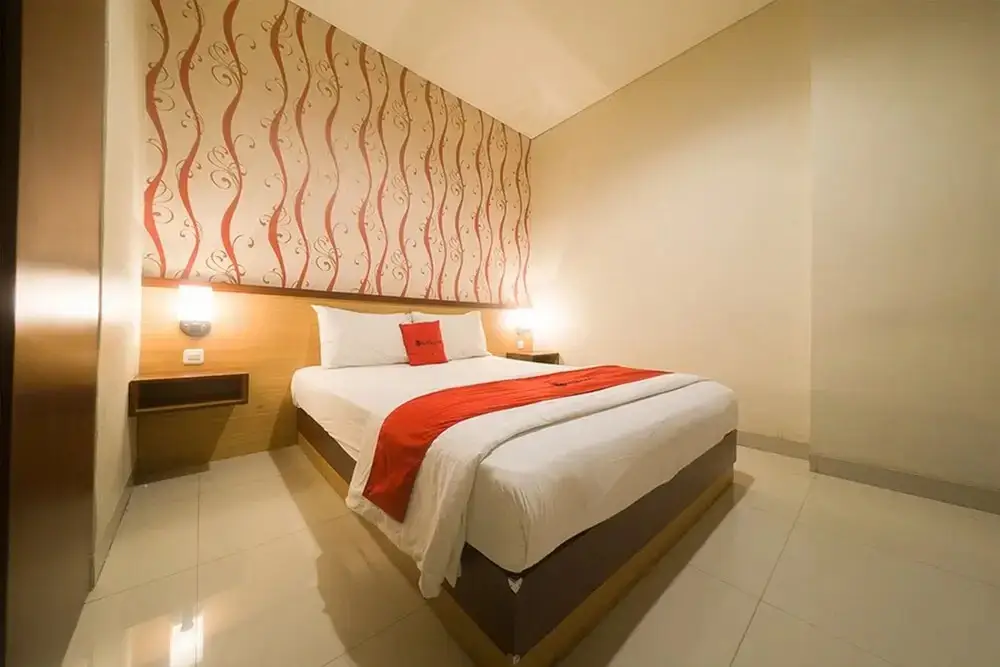 Амбон: RedDoorz Near Ambon Plaza