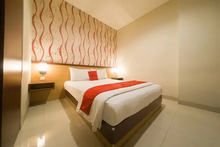 Амбон: RedDoorz Near Ambon Plaza