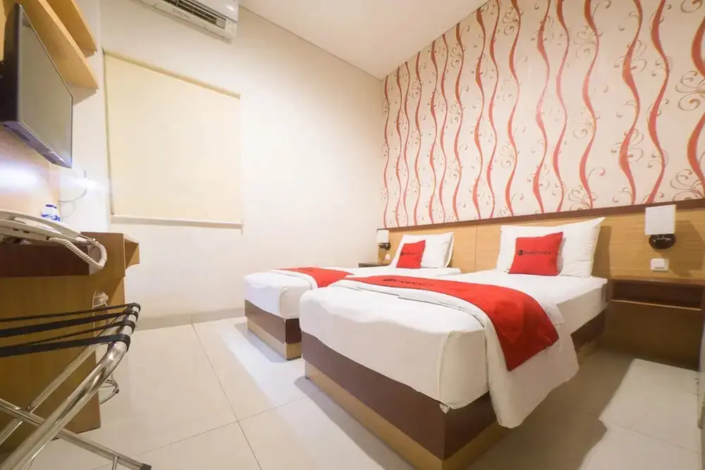 Амбон: RedDoorz Near Ambon Plaza