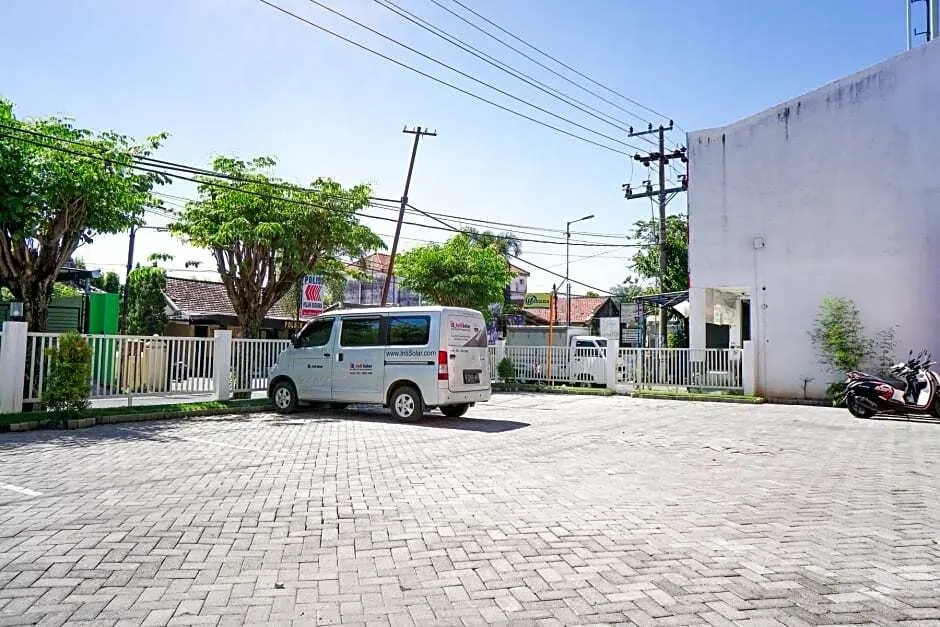 Сидоарджо: Reddoorz Syariah @ Buduran Sidoarjo
