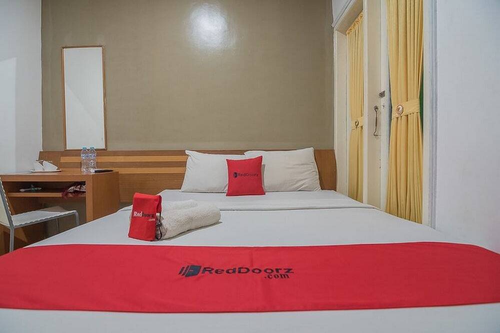Семаранг: RedDoorz near Undip Pleburan 2