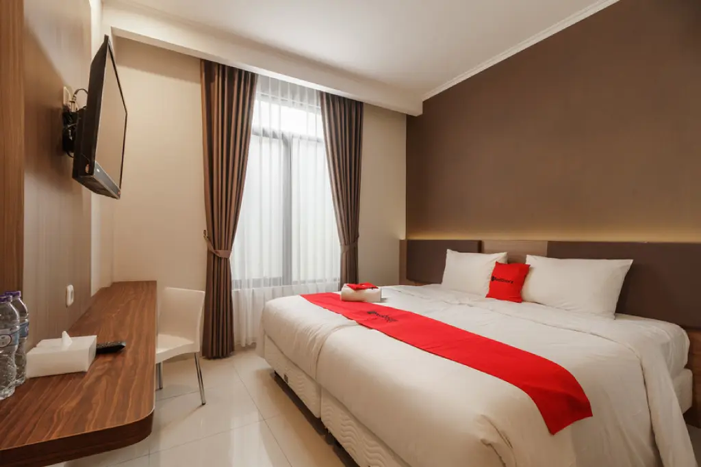 Джакарта: RedDoorz Plus near Lippo Mall Kemang 2