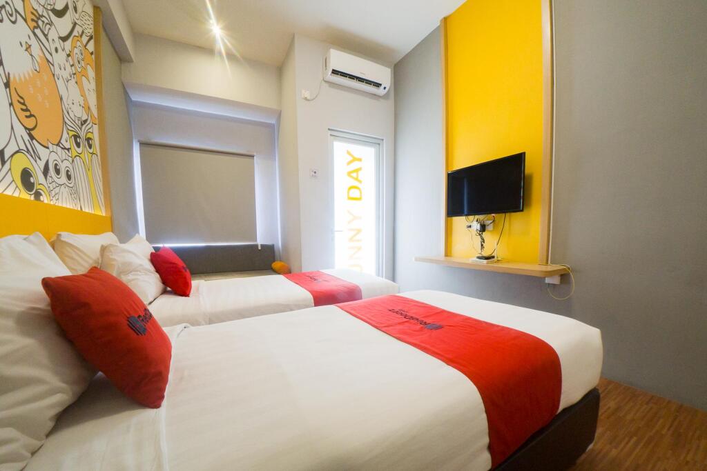 Сурабая: RedDoorz Apartment near Bundaran Satelit Surabaya