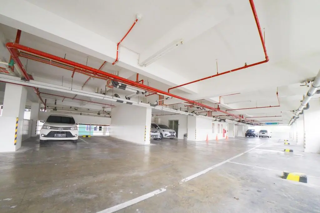 Сурабая: RedDoorz Apartment near Bundaran Satelit Surabaya