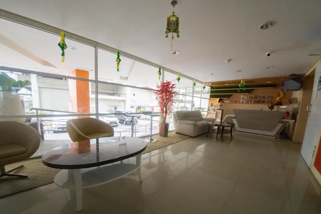 Сурабая: RedDoorz Apartment near Bundaran Satelit Surabaya