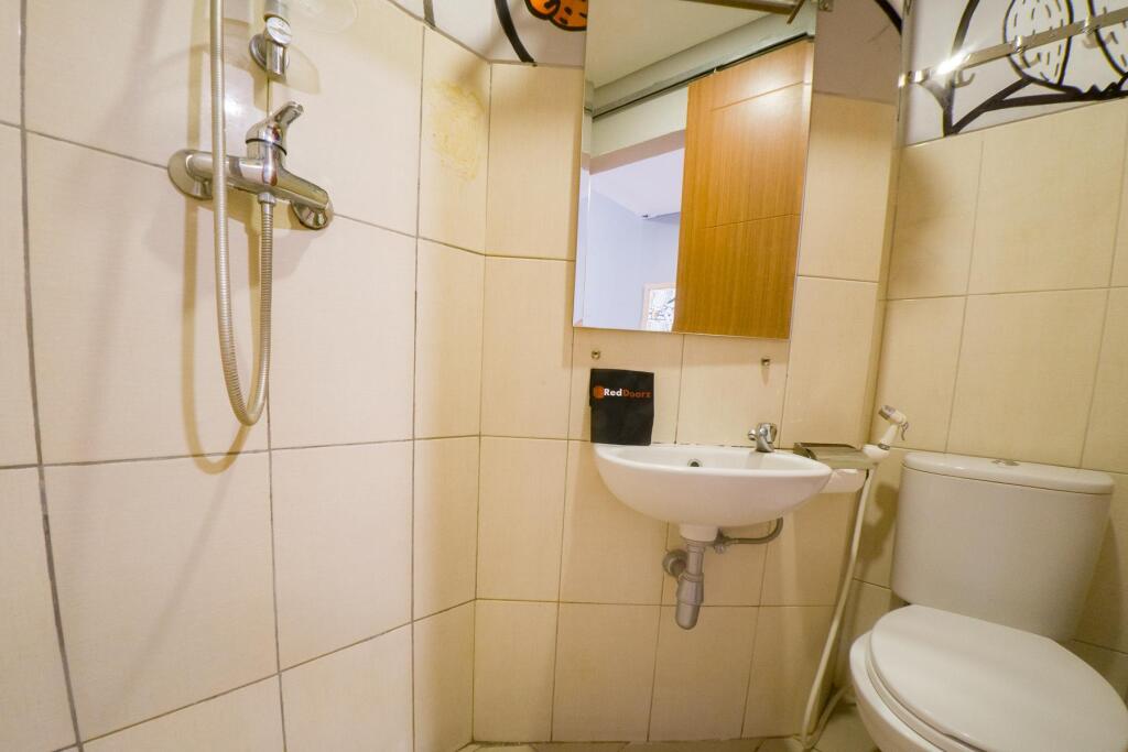 Сурабая: RedDoorz Apartment near Bundaran Satelit Surabaya