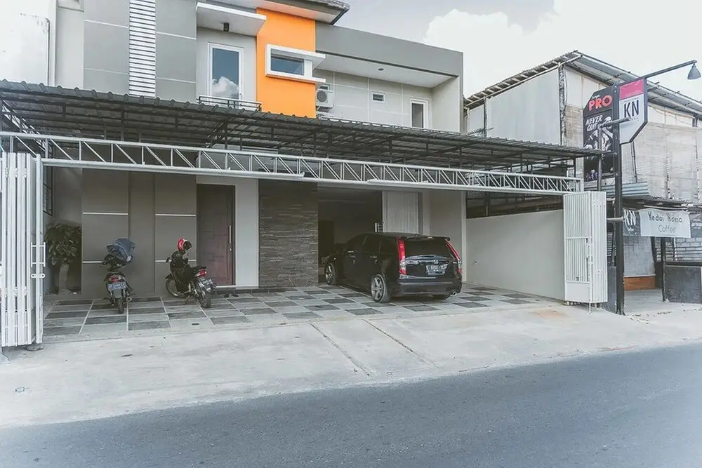 Джокьякарта: RedDoorz near Ambarukmo Yogyakarta 2