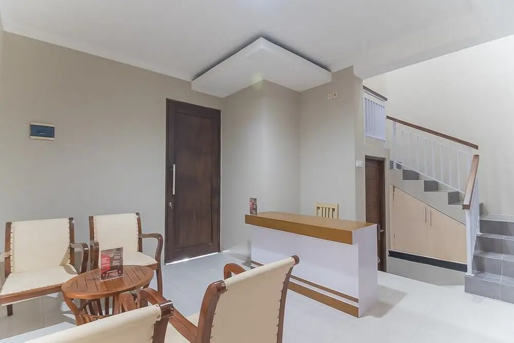 Джокьякарта: RedDoorz near Ambarukmo Yogyakarta 2