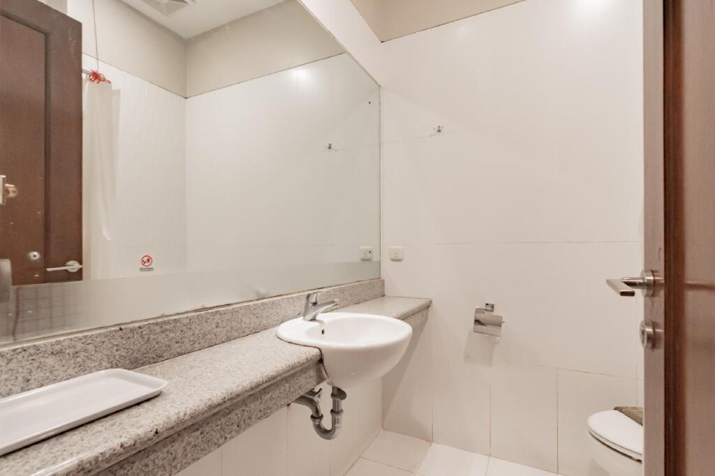 Бандунг: RedDoorz near Simpang Dago 2