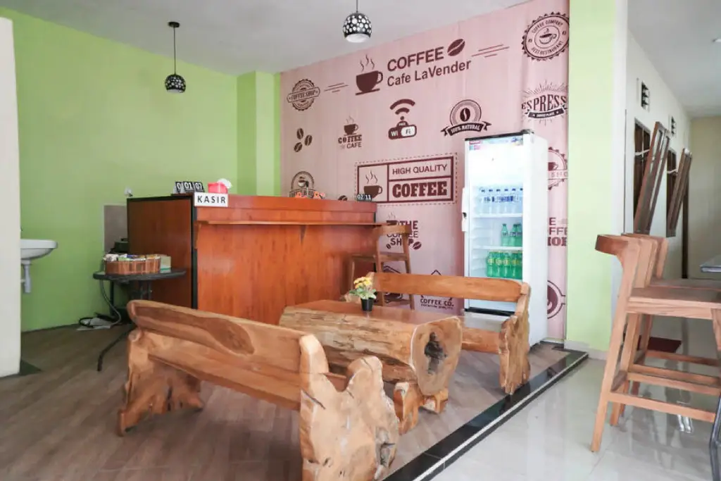 Маланг: RedDoorz Syariah near Exit Tol Madyopuro