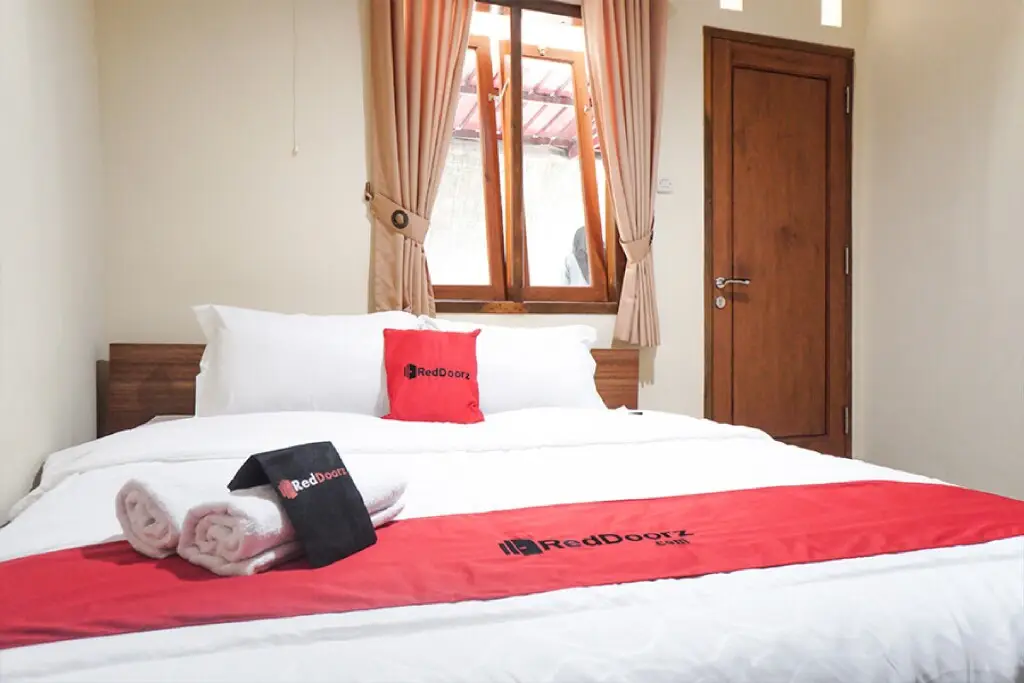 Маланг: RedDoorz Syariah near Exit Tol Madyopuro