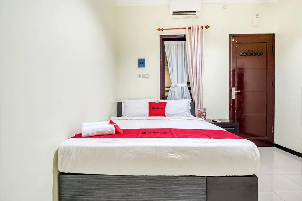Сурабая: RedDoorz Syariah @ Ketintang Surabaya
