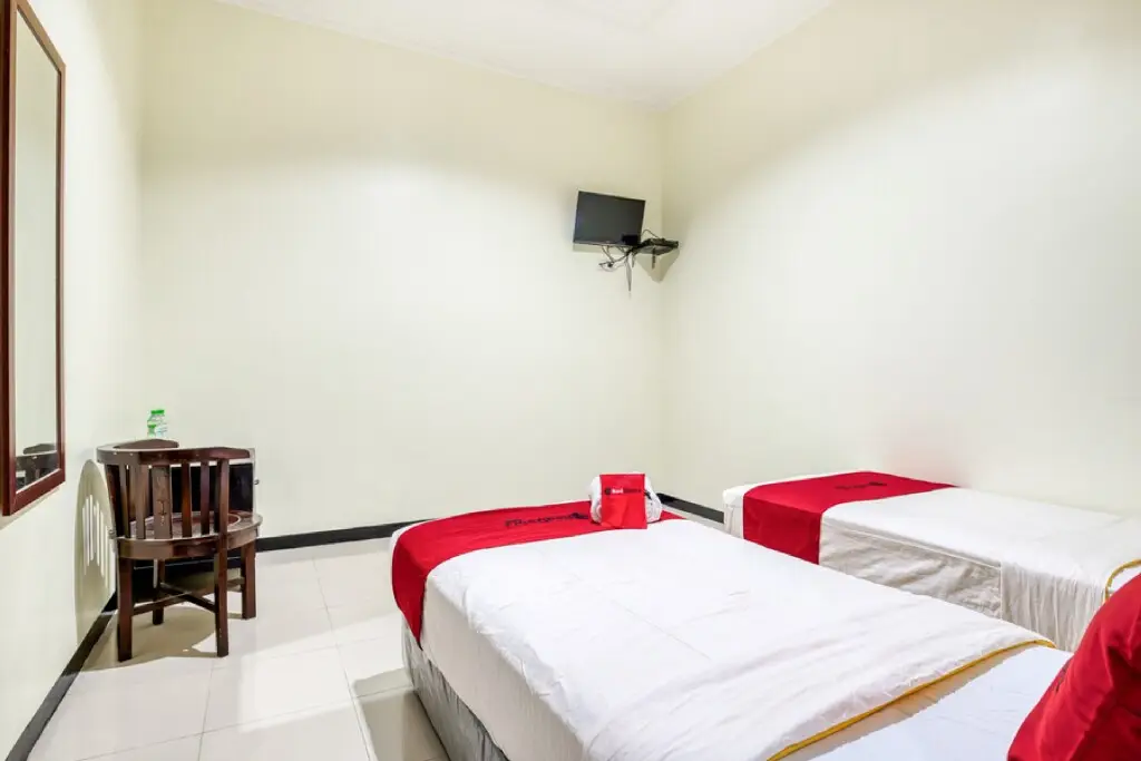 Сурабая: RedDoorz Syariah @ Ketintang Surabaya