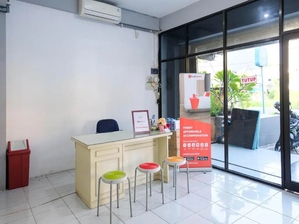 Семаранг: RedDoorz near Ahmad Yani Airport 3